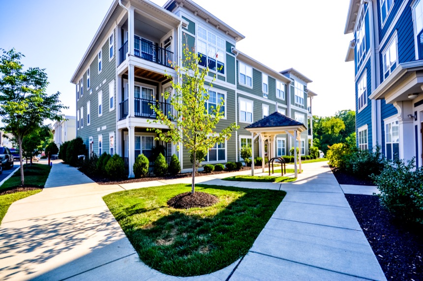 Bloomington Apartment Exterior Photos City Flats at Renwick