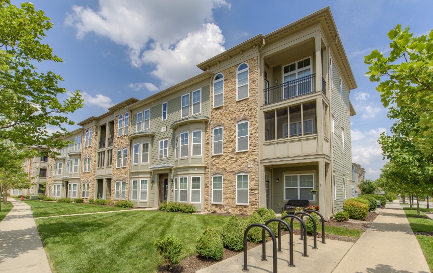 Exterior view of a Bloomington apartment building.